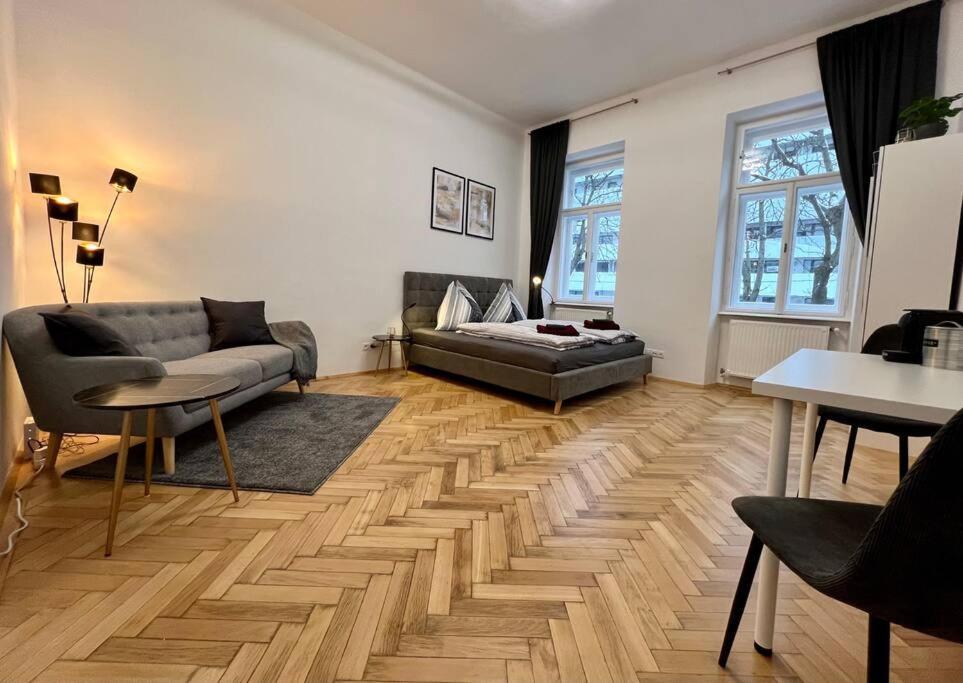 Little Cozy Residence - Enjoy Viennas Summer Season Экстерьер фото